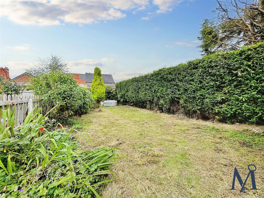 3 bed semi-detached house for sale in Lower Packington Road, Ashby-De-La-Zouch LE65, £250,000