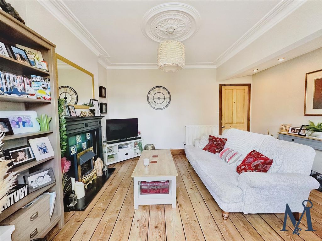 3 bed semi-detached house for sale in Lower Packington Road, Ashby-De-La-Zouch LE65, £250,000