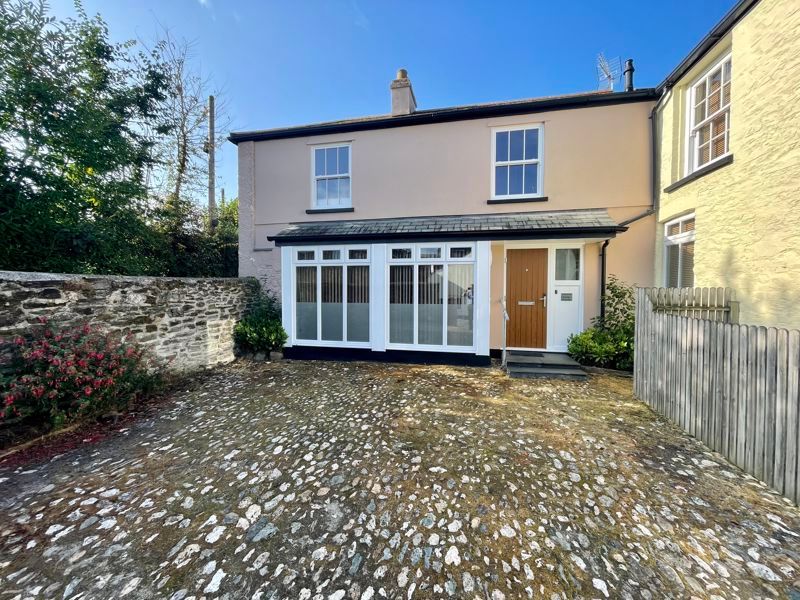 2 bed end terrace house for sale in South Street, Lostwithiel PL22, £325,000