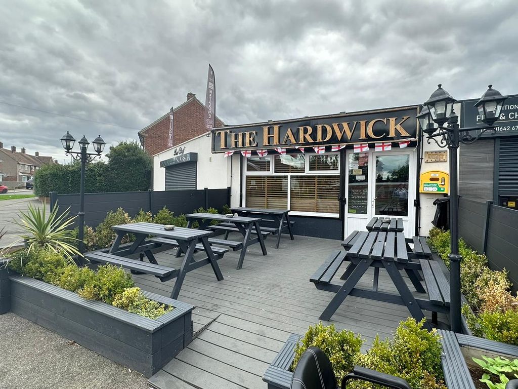 Pub/bar for sale in High Newham Court, Stockton-On-Tees TS19, £40,000