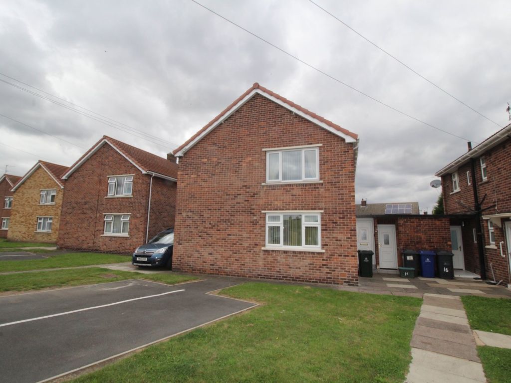 2 bed flat for sale in Gattison Lane, New Rossington, Doncaster, South Yorkshire DN11, £85,000