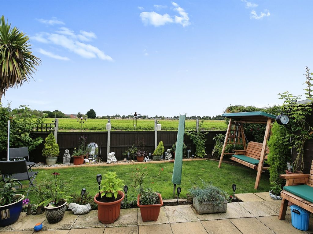 3 bed cottage for sale in Well End, Friday Bridge, Wisbech PE14, £250,000