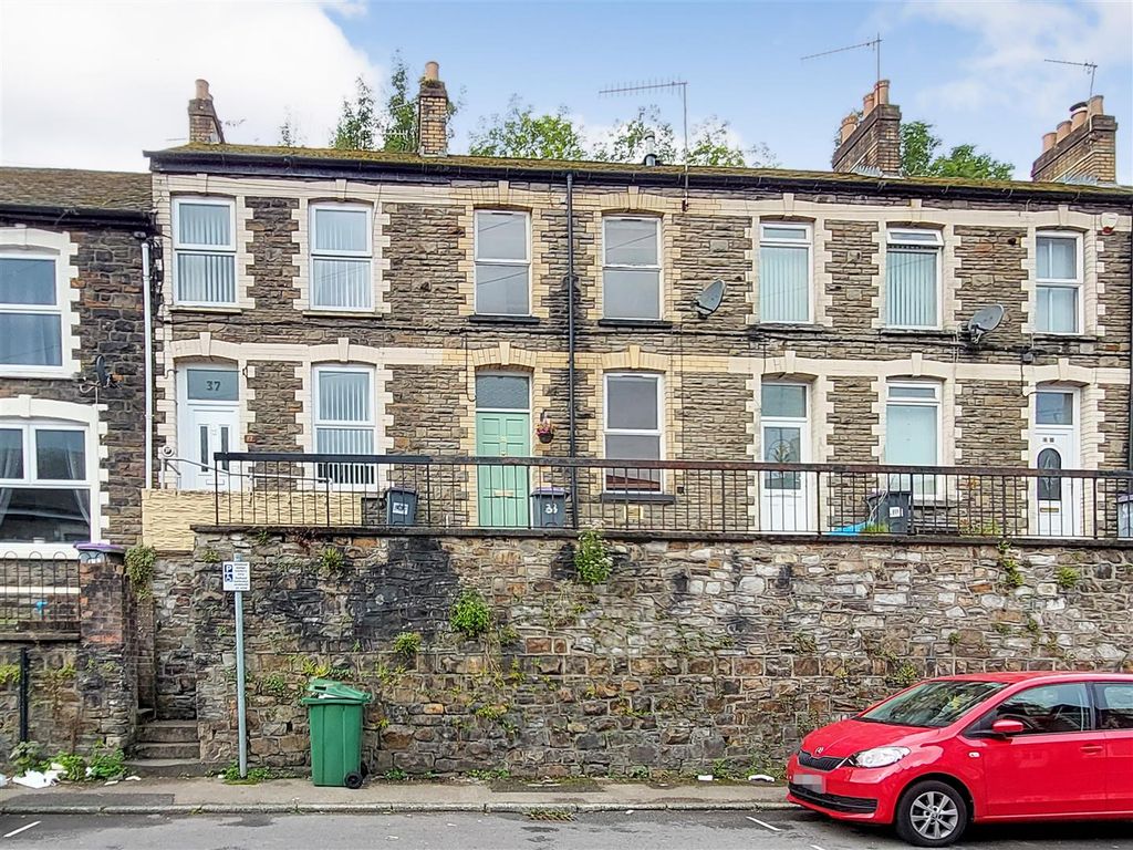 2 bed terraced house for sale in Osborne Road, Pontypool NP4, £105,000