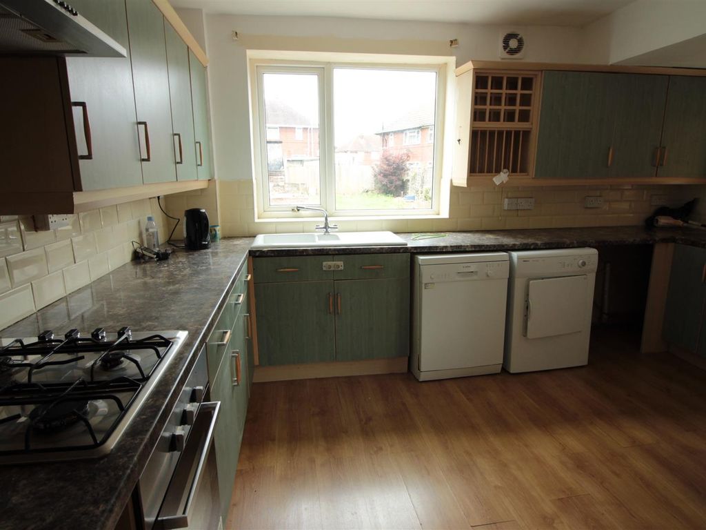 2 bed semi-detached house for sale in Cranmore Drive, Leeds LS10, £170,000