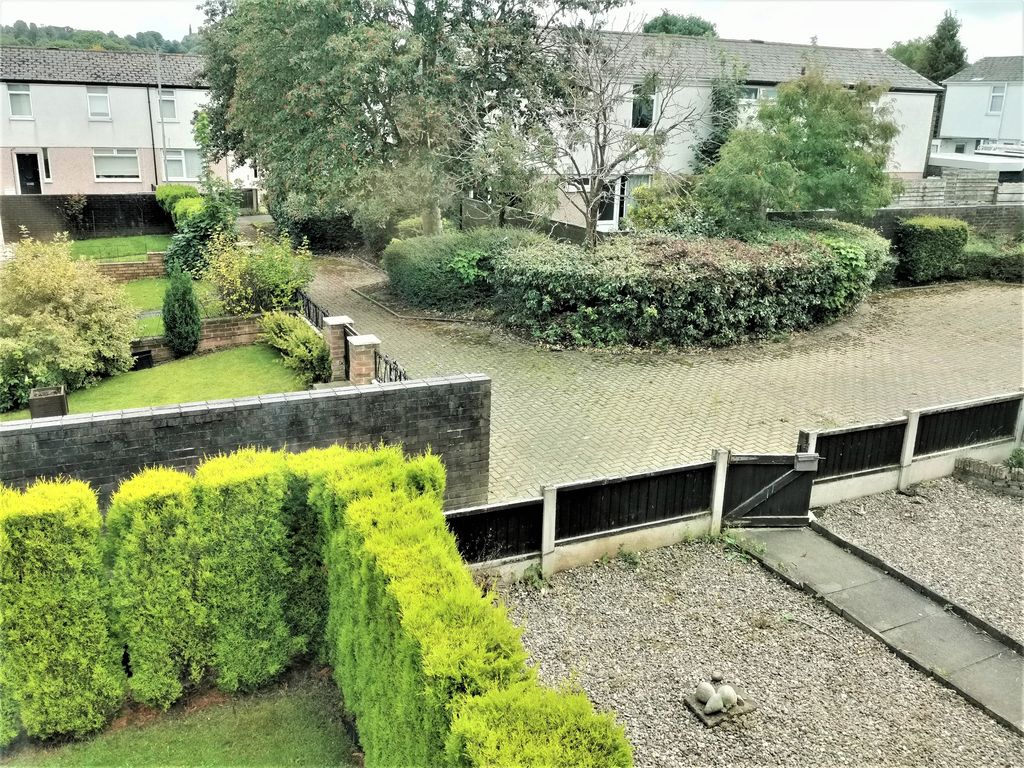 4 bed terraced house for sale in Penfolds, Halton Brook, Runcorn WA7, £160,000