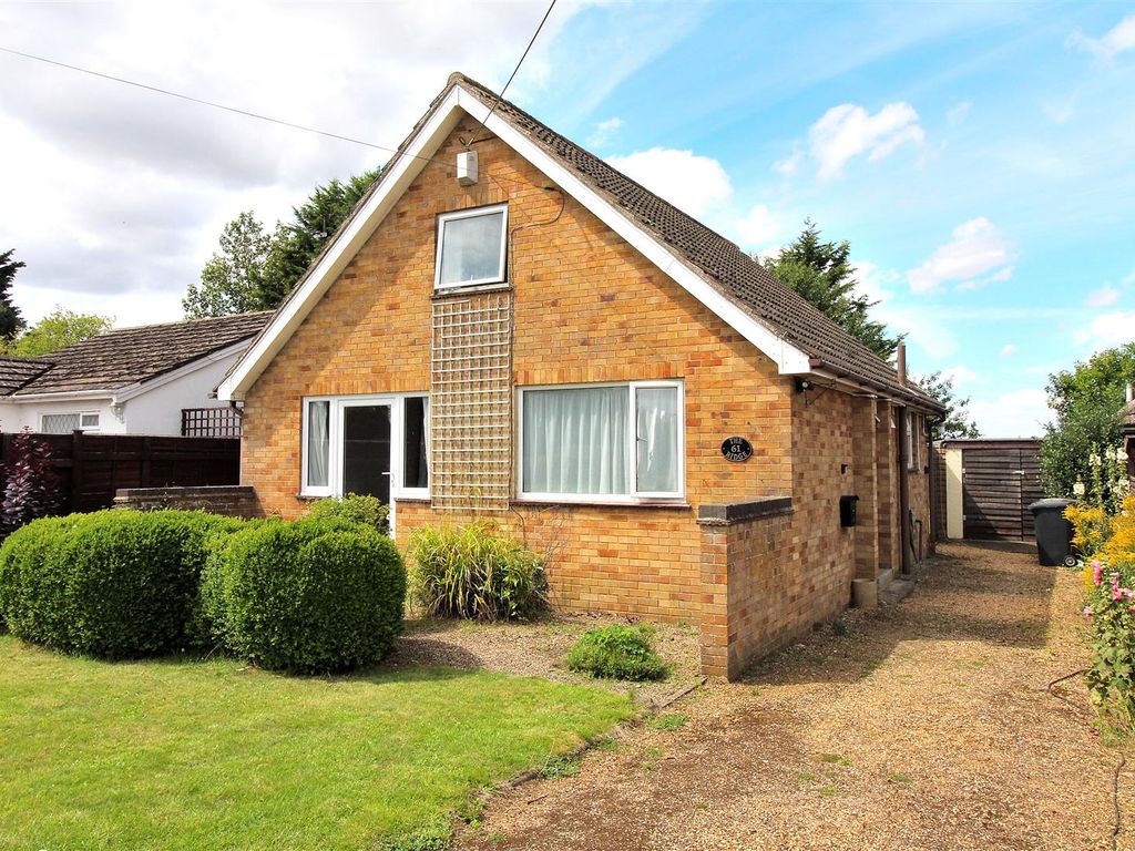 2 bed detached house for sale in The Ridge, Great Doddington, Wellingborough NN29, £325,000