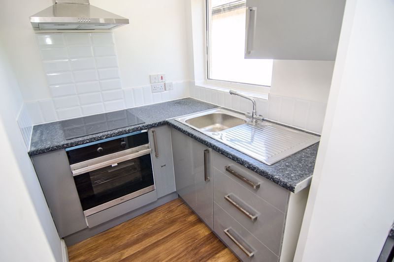 1 bed flat for sale in Birmingham Road, Wylde Green, Sutton Coldfield B72, £115,000