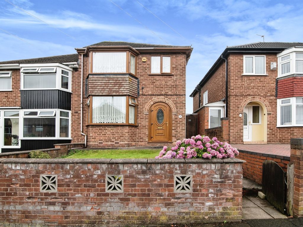 3 bed semi-detached house for sale in Jubilee Avenue, West Bromwich B71, £230,000