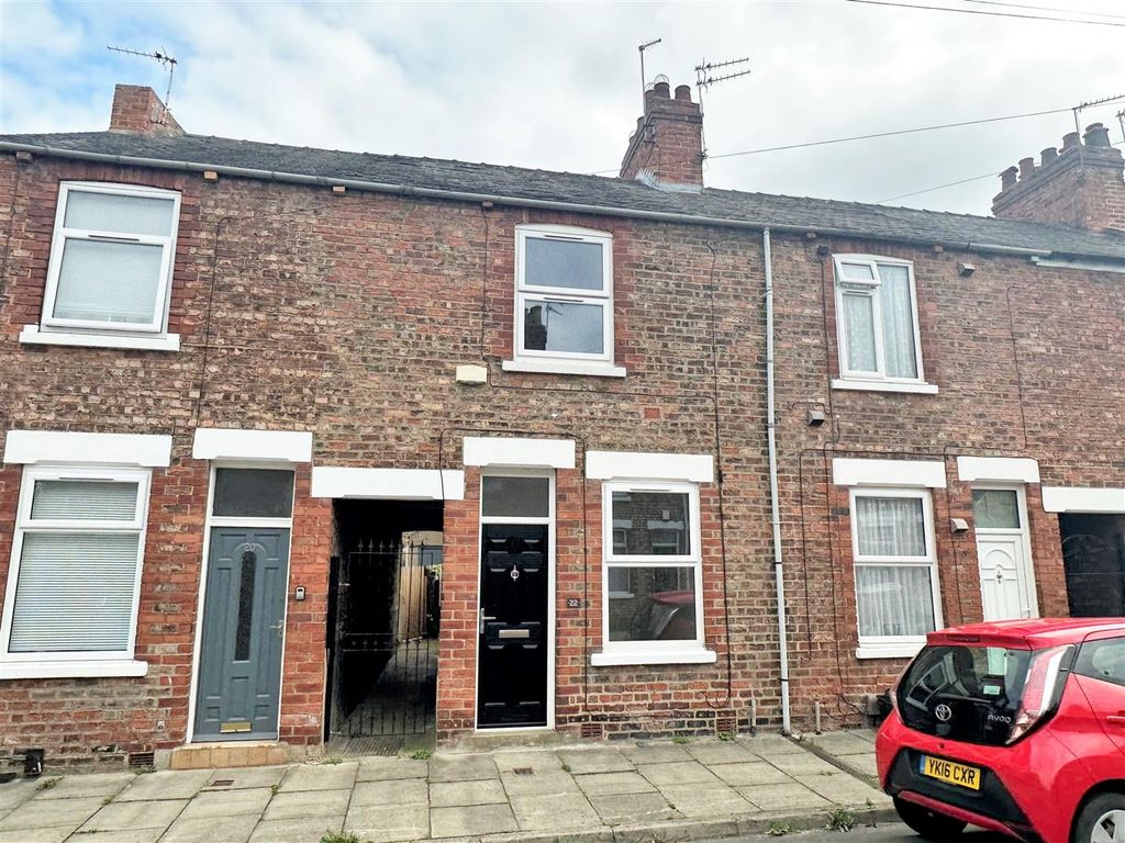 2 bed property for sale in Finsbury Street, York YO23, £250,000