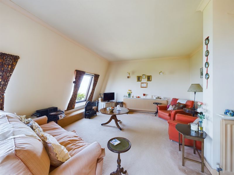 2 bed flat for sale in Upper Kewstoke Road, Weston-Super-Mare BS23, £285,000