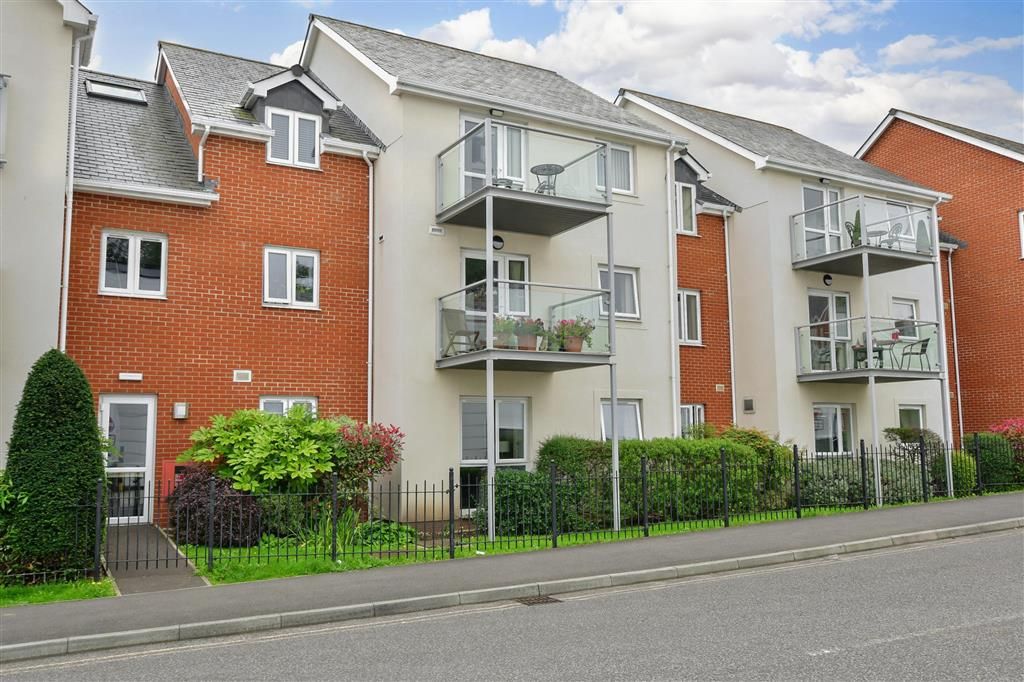 2 bed flat for sale in Foxes Road, Newport, Isle Of Wight PO30, £150,000
