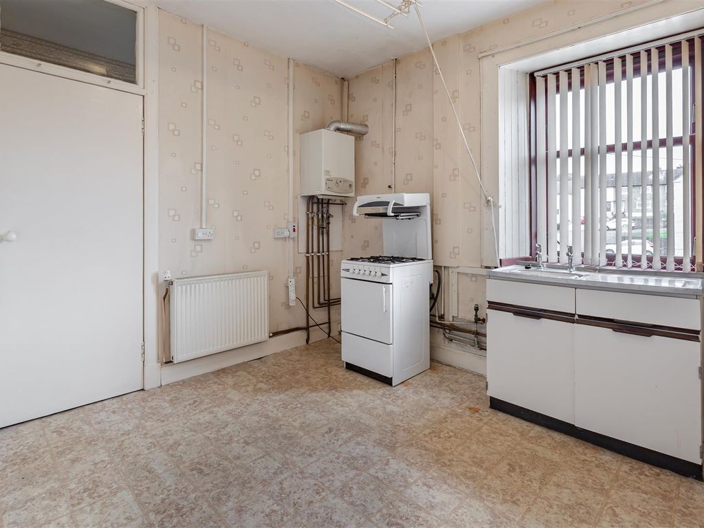 2 bed flat for sale in Wellpark Terrace, Bonnybridge FK4, £69,995