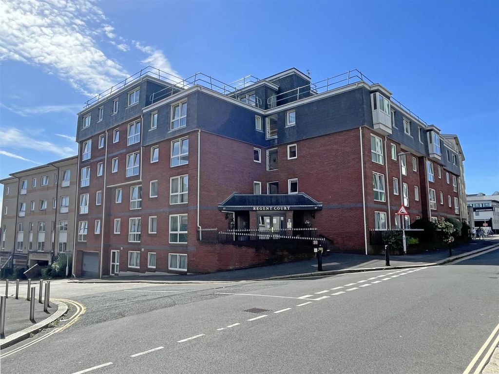 1 bed flat for sale in Regent Court, City Centre, Plymouth PL4, £70,000