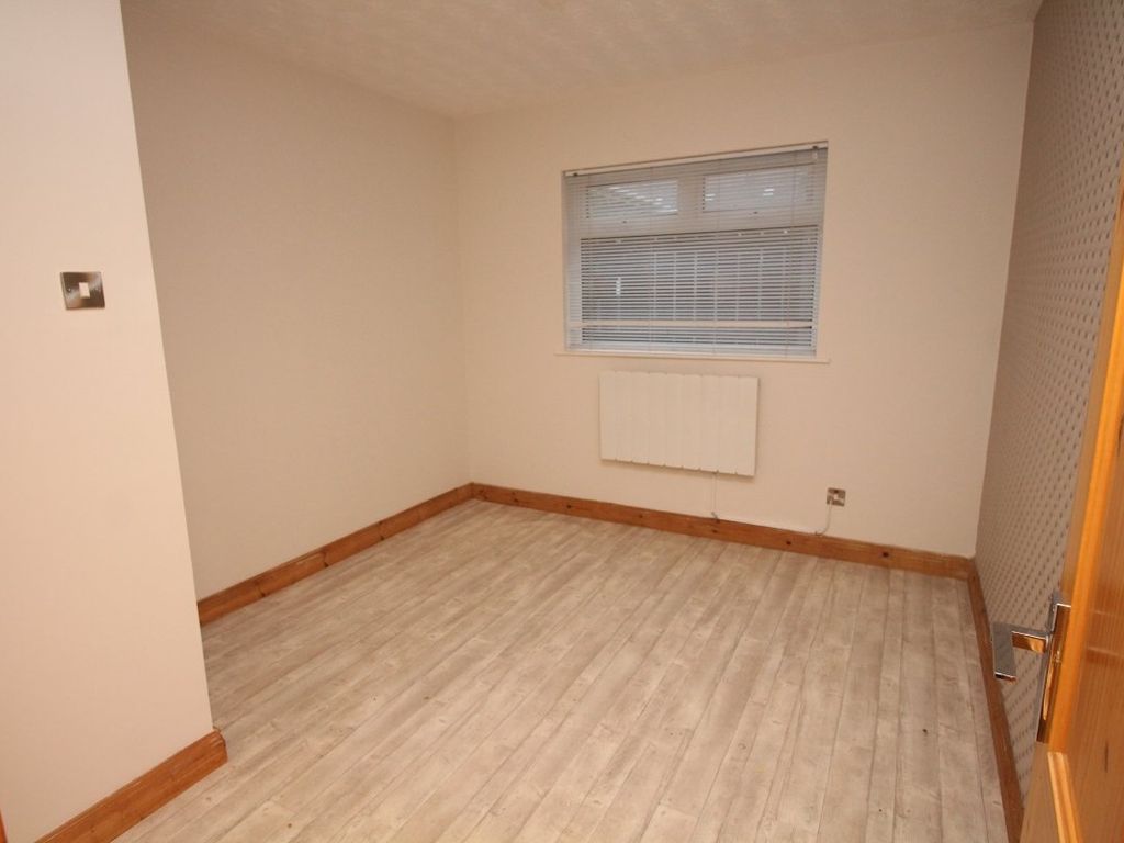 2 bed flat for sale in Queen Street, Carrickfergus BT38, £67,000