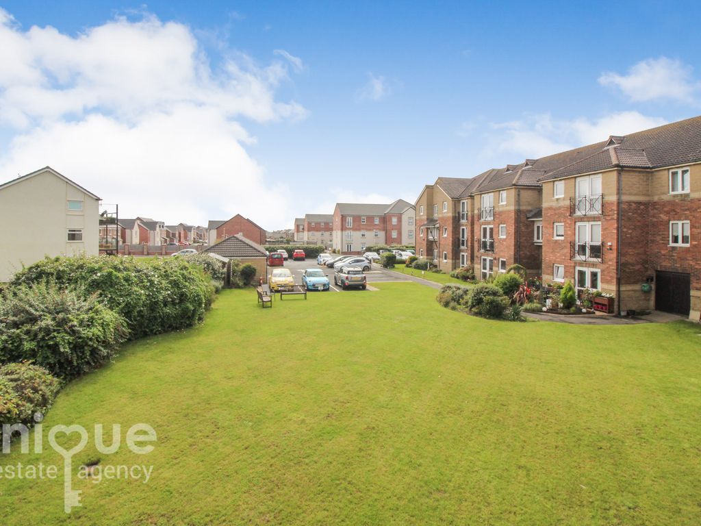 2 bed flat for sale in Lemon Tree Court, Clifton Drive North, Lytham St. Annes FY8, £85,000