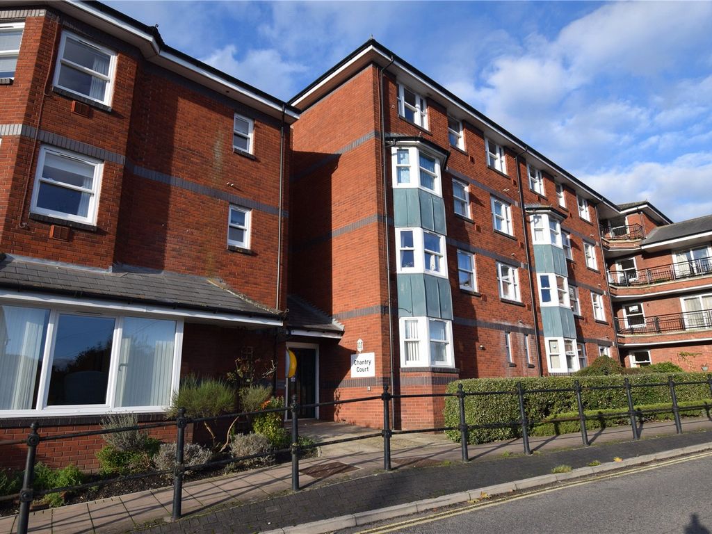 1 bed flat for sale in New Park Street, Devizes, Wiltshire SN10, £100,000