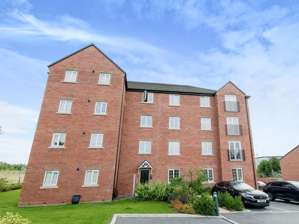 2 bed flat for sale in Leeming Place, Castleford, West Yorkshire WF10, £127,000