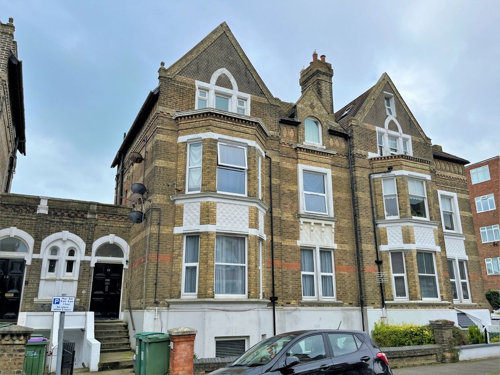 2 bed flat for sale in Ingles Road, Folkestone, Kent CT20, £240,000