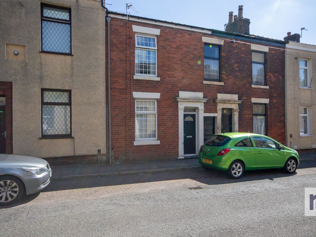 2 bed terraced house for sale in Surrey Street, Preston PR1, £85,000