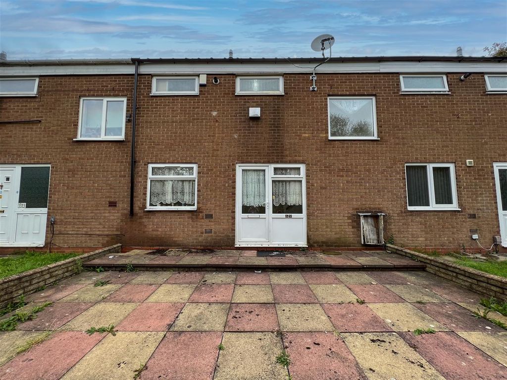 2 bed terraced house for sale in Larch Walk, Birmingham B25, £165,000