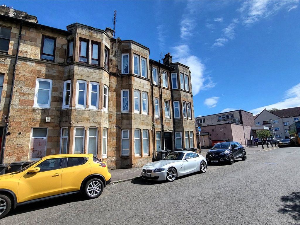 1 bed flat for sale in Eastwood Crescent, Thornliebank, Glasgow, East Renfrewshire G46, £58,000