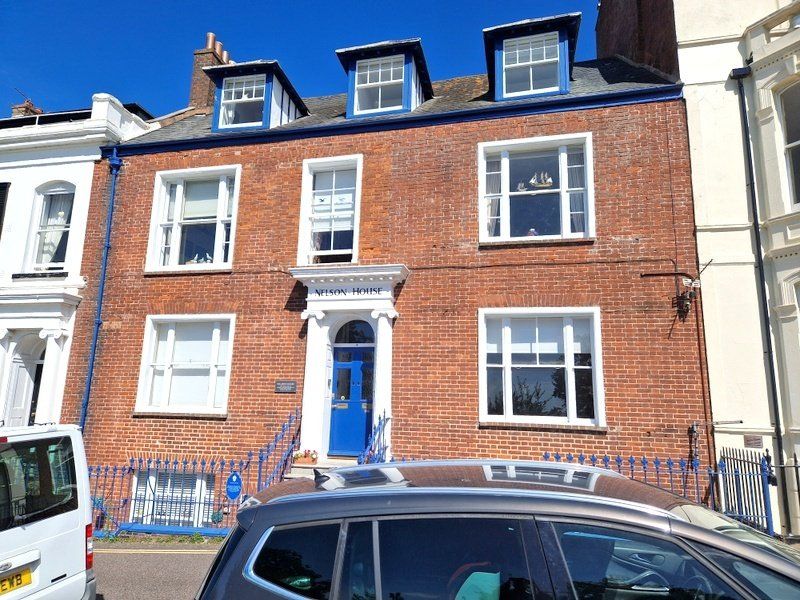 2 bed flat for sale in The Beacon, Exmouth EX8, £275,000