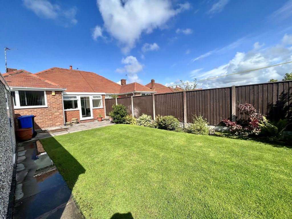 2 bed bungalow for sale in Newcastle Avenue, Cleveleys FY5, £180,000