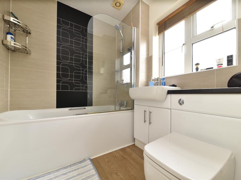 1 bed terraced house for sale in The Chilterns, Stevenage SG1, £260,000