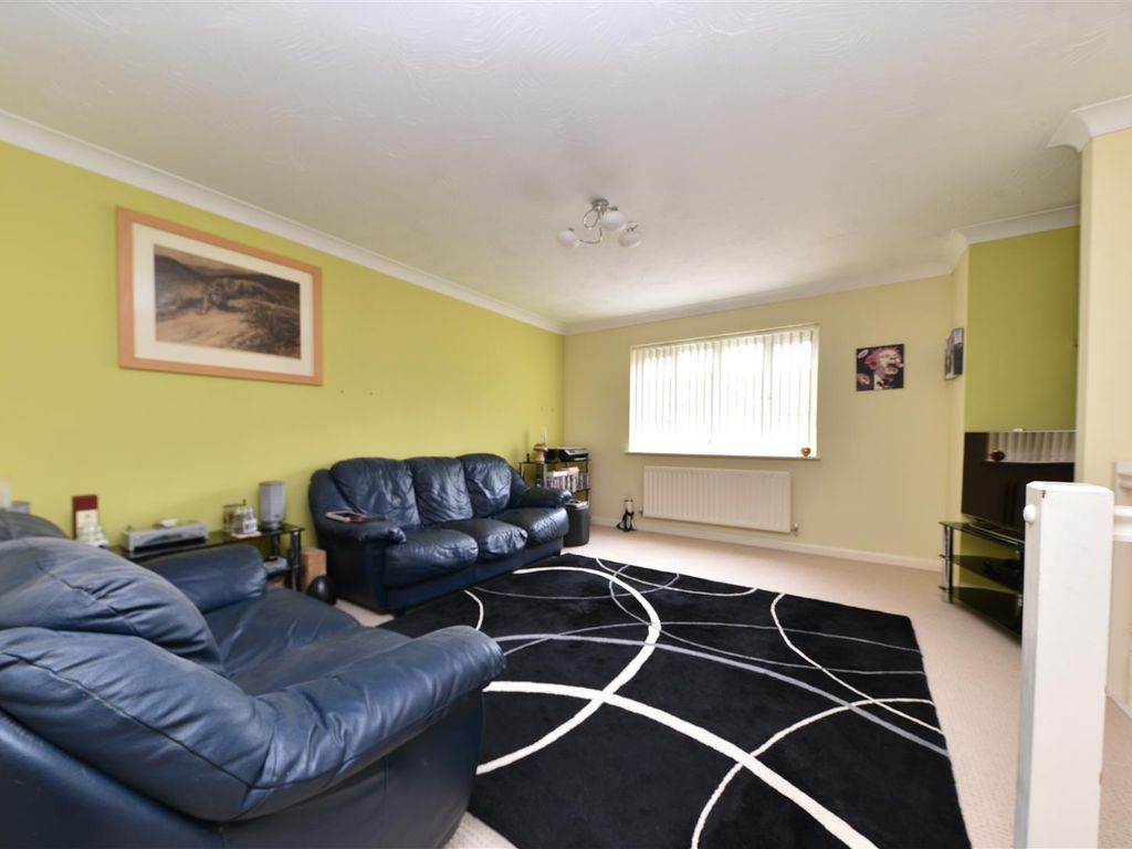 1 bed terraced house for sale in The Chilterns, Stevenage SG1, £260,000