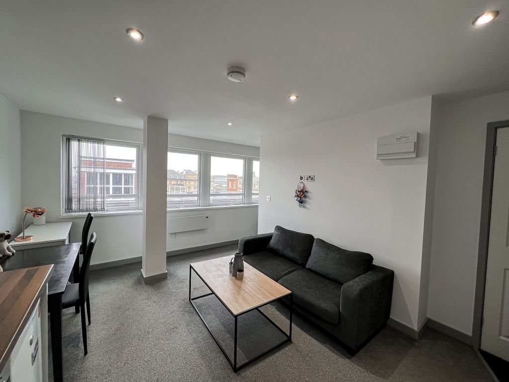 1 bed flat for sale in Tivoli House, Hull, Yorkshire HU1, £83,000