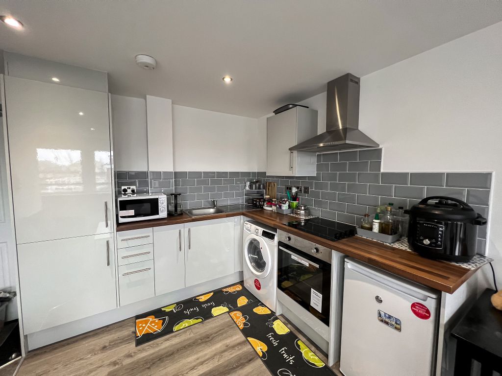 1 bed flat for sale in Tivoli House, Hull, Yorkshire HU1, £83,000