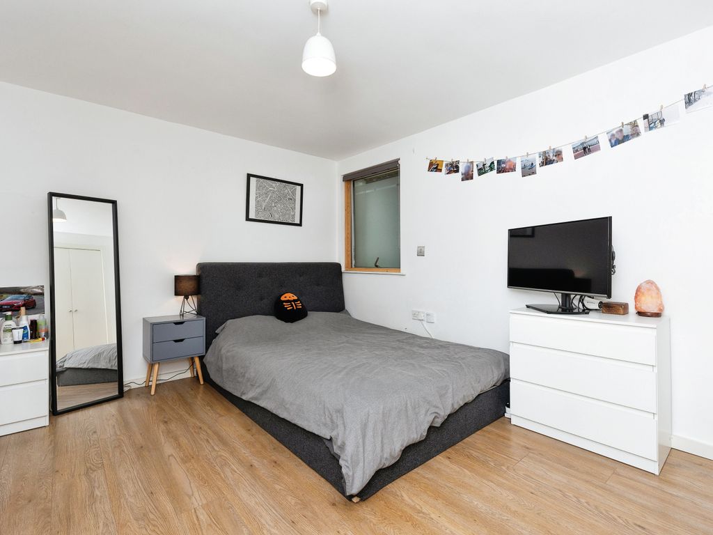 1 bed flat for sale in Barlow Moor Road, Manchester, Greater Manchester M21, £150,000