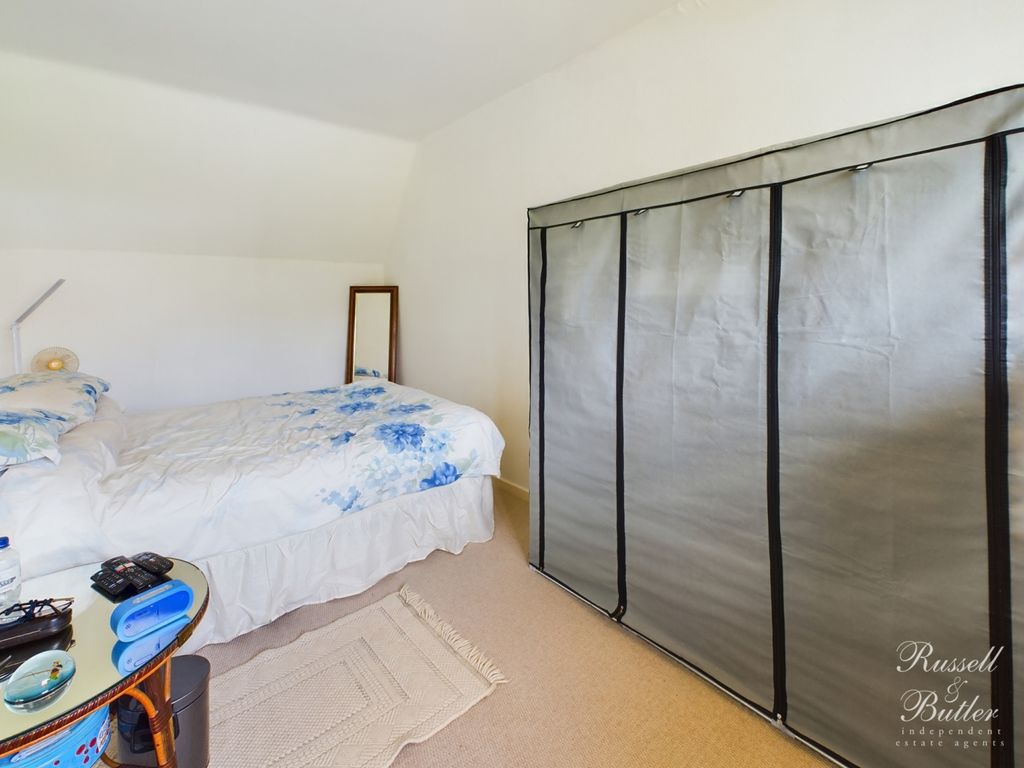 3 bed end terrace house for sale in Buckingham Street, Tingewick, Buckingham MK18, £332,950
