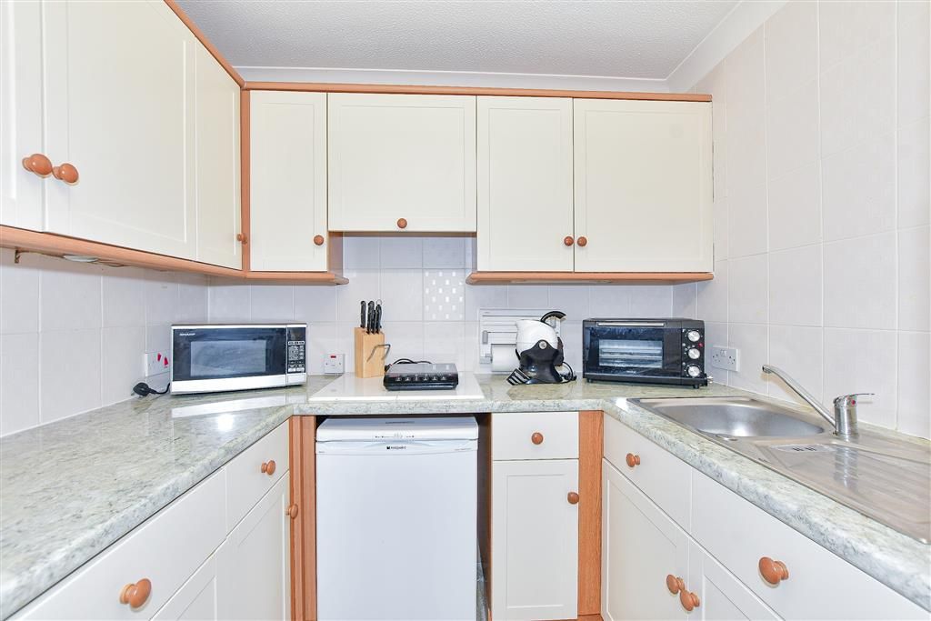 1 bed flat for sale in Hunting Gate, Birchington, Kent CT7, £60,000