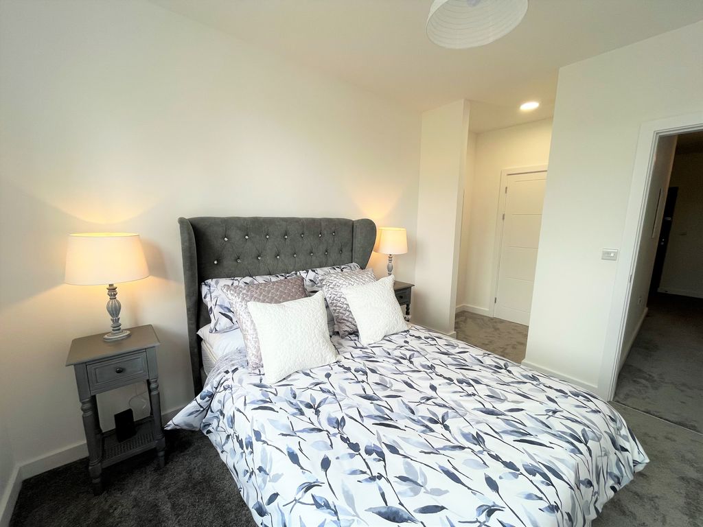 2 bed flat for sale in Garstang High Street, Garstang, Preston, Lancashire PR3, £240,000