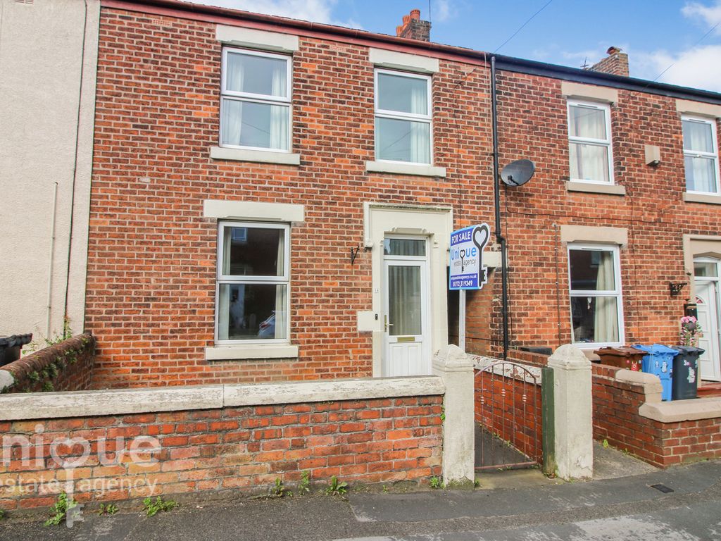 3 bed terraced house for sale in Clitheroes Lane, Freckleton PR4, £155,000