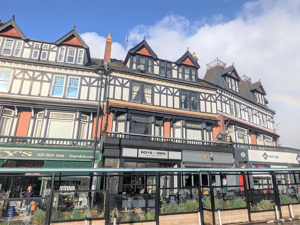 2 bed flat for sale in Royal Close, Penarth CF64, £285,000