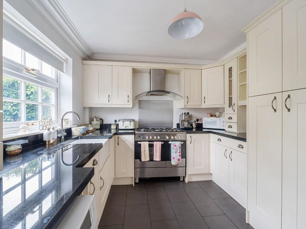 3 bed link-detached house for sale in Victoria House, Field Lane, Hensall DN14, £275,000