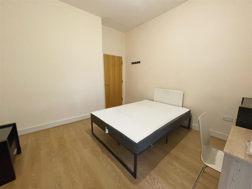 1 bed flat for sale in Alfred Knight Way, Edgbaston, Birmingham B15, £125,000