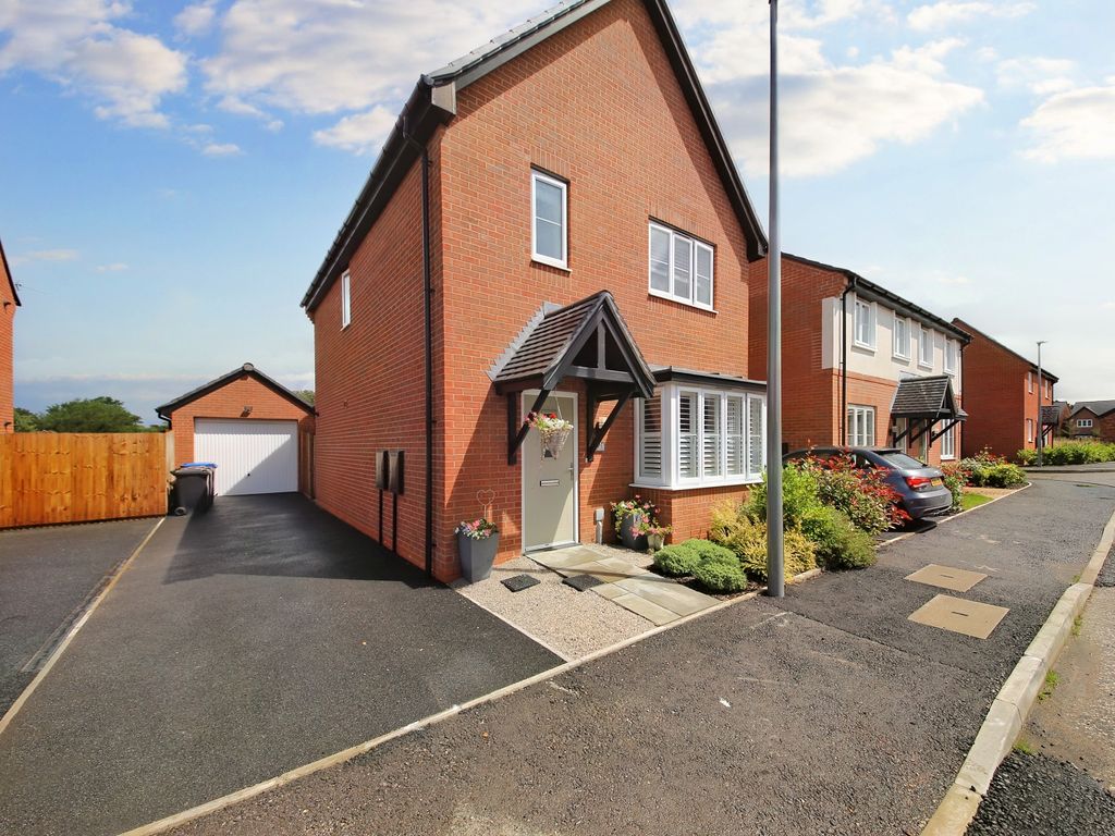 3 bed detached house for sale in Softrush Park, Wigan WN6, £275,000