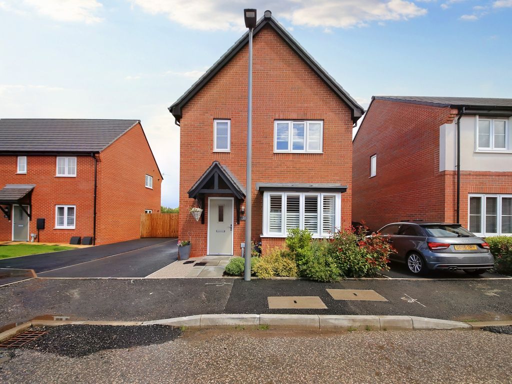 3 bed detached house for sale in Softrush Park, Wigan WN6, £275,000