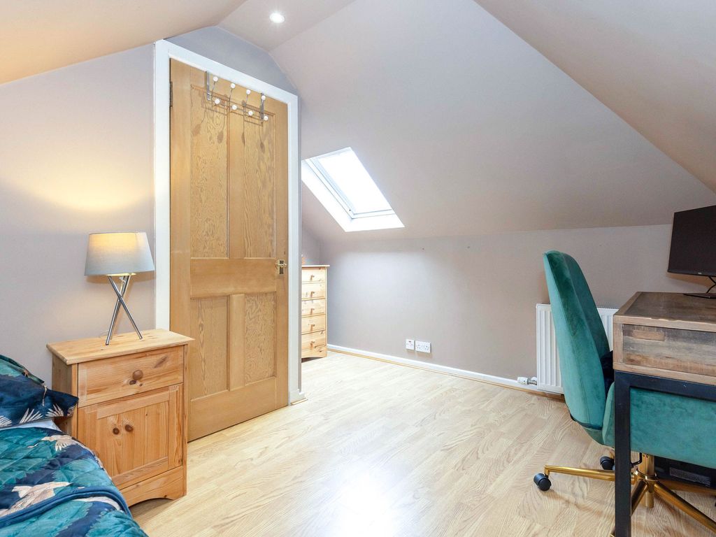 4 bed flat for sale in 13 Glendevon Gardens, Balgreen, Edinburgh EH12, £325,000