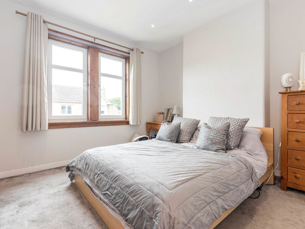 4 bed flat for sale in 13 Glendevon Gardens, Balgreen, Edinburgh EH12, £325,000