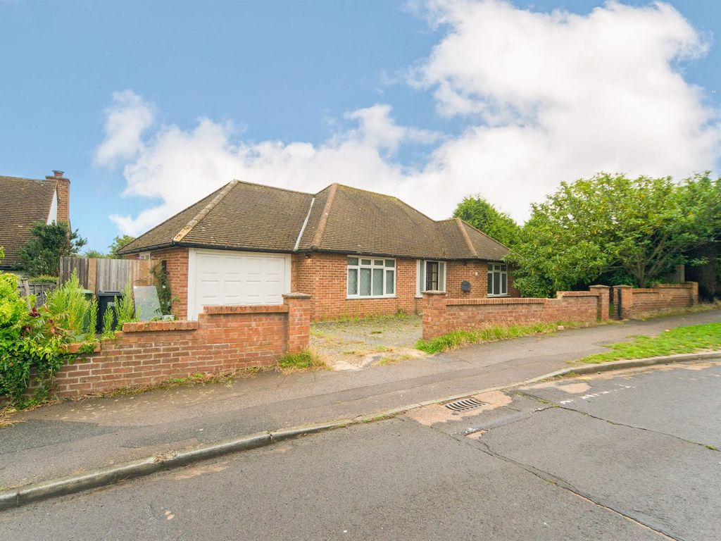3 bed detached bungalow for sale in Third Avenue, Bexhill-On-Sea TN40, £270,000