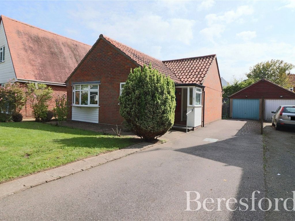 2 bed bungalow for sale in Dedham Meade, Dedham CO7, £300,000