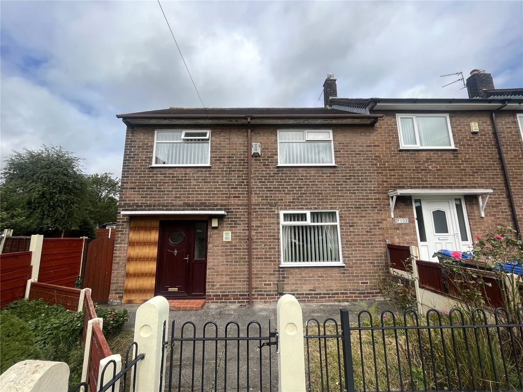 3 bed end terrace house for sale in Rowrah Crescent, Middleton, Manchester M24, £170,000