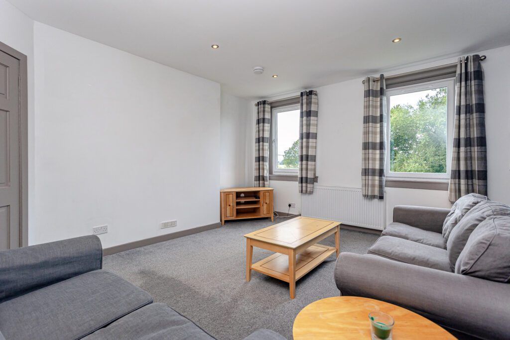 2 bed flat for sale in Cornton Crescent, Bridge Of Allan FK9, £139,000