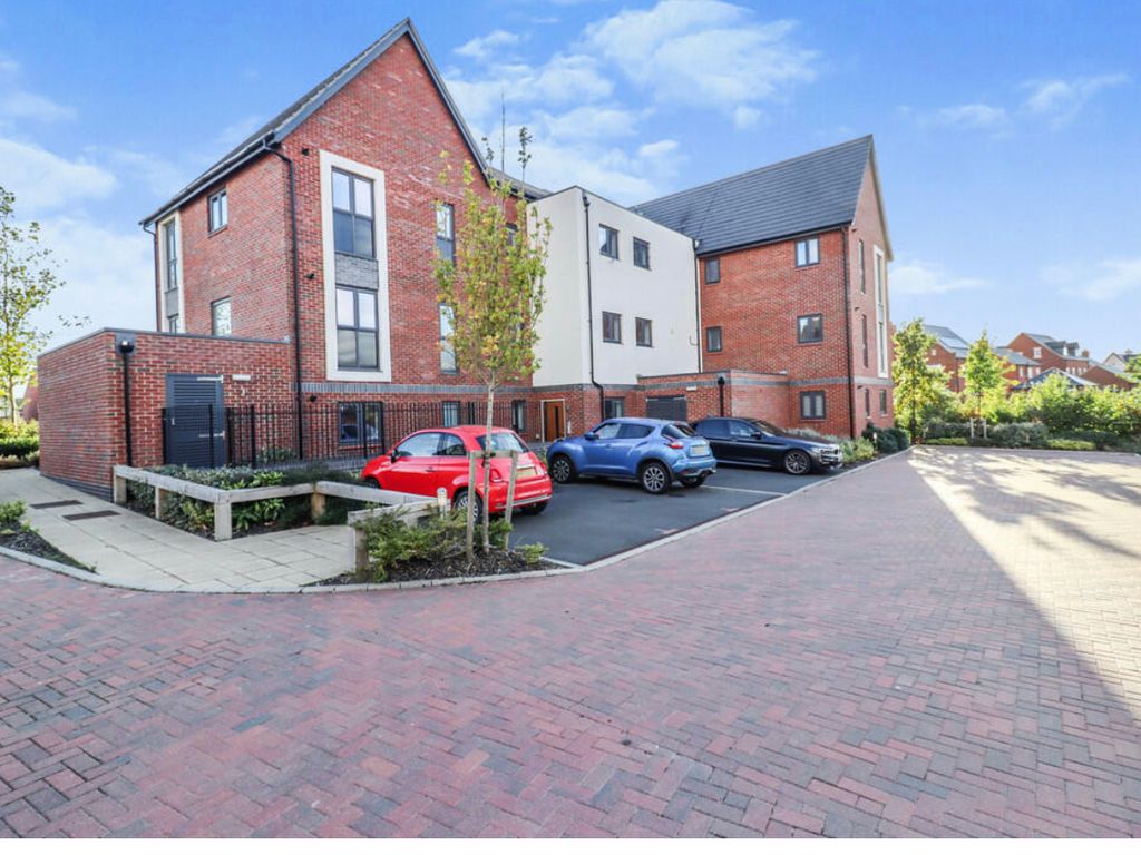 2 bed flat for sale in Tuning House, Houlton, Rugby, Warwickshire CV23, £94,950