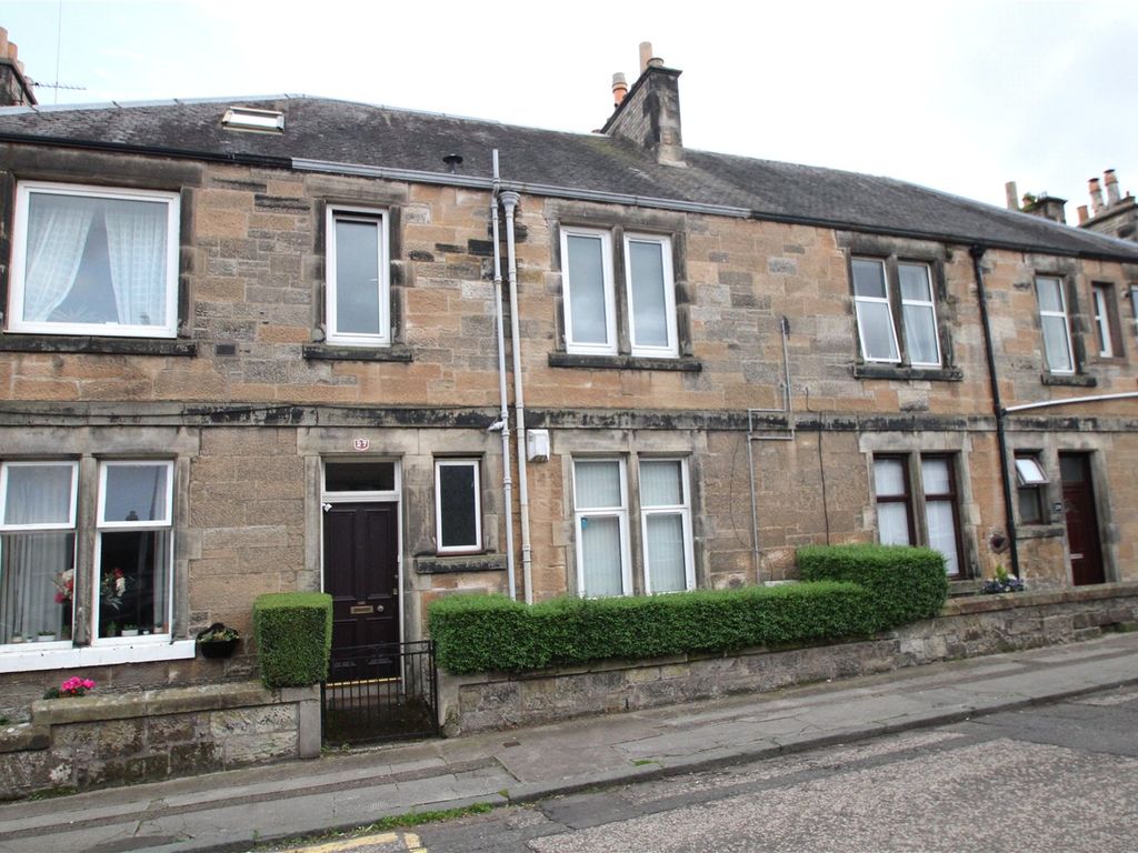 2 bed flat for sale in Balsusney Road, Kirkcaldy KY2, £70,000