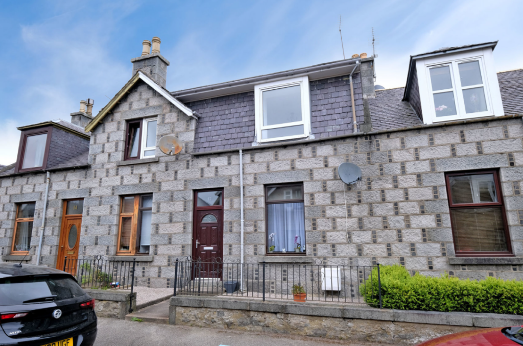 1 bed flat for sale in 12A Falconer Place, Inverurie AB51, £70,000